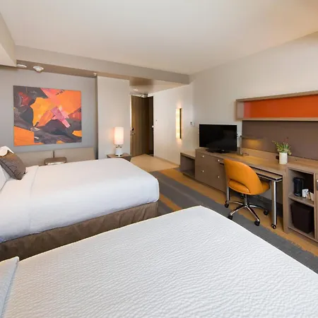 Courtyard By Marriott Phoenix Downtown-3