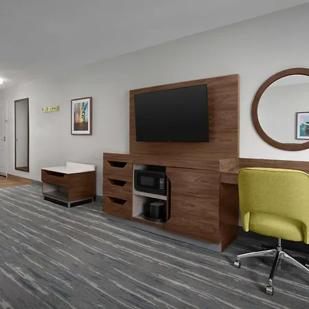 Hampton Inn Yorkville-2