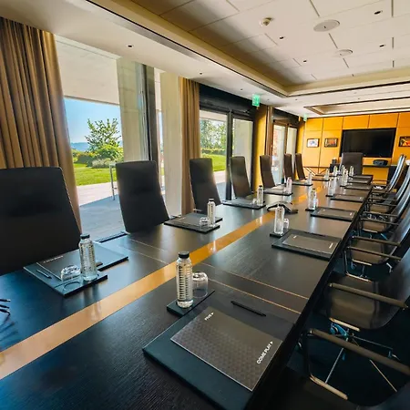¿Cuáles son los mejores hoteles cerca de Lake Zurich?-2
