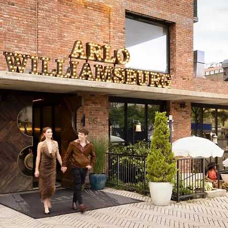 Arlo Williamsburg-3
