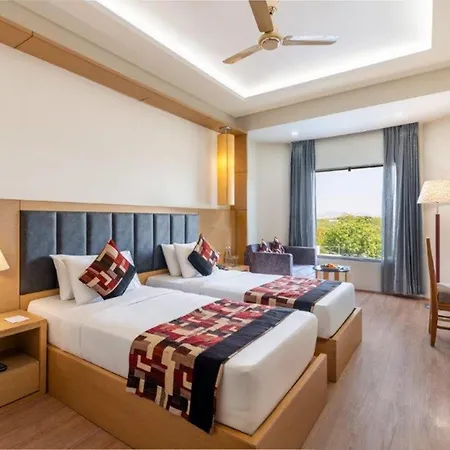 Golden Tulip Udaipur-2