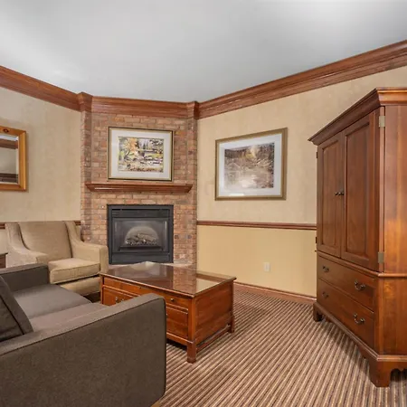 Best Western Parkway Inn & Conference Centre-2