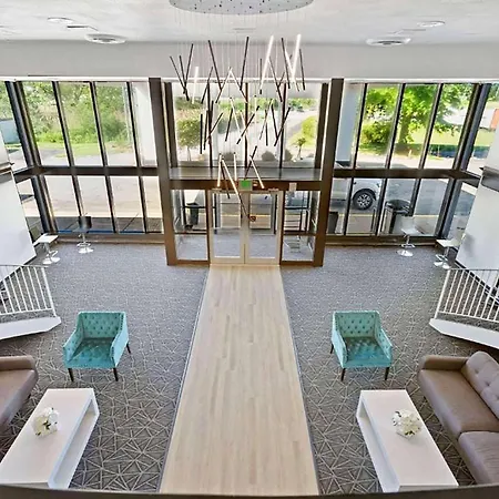 Days Inn By Wyndham Erie-3