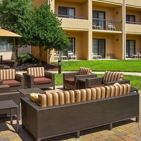 Courtyard By Marriott Annapolis-3