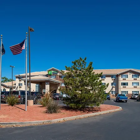 Holiday Inn Express & Suites Farmington Bloomfield By Ihg-2