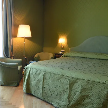 Grand Hotel Vesuvio-2
