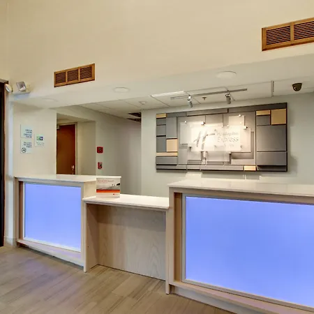 Holiday Inn Express & Suites Aurora - Naperville By Ihg-3