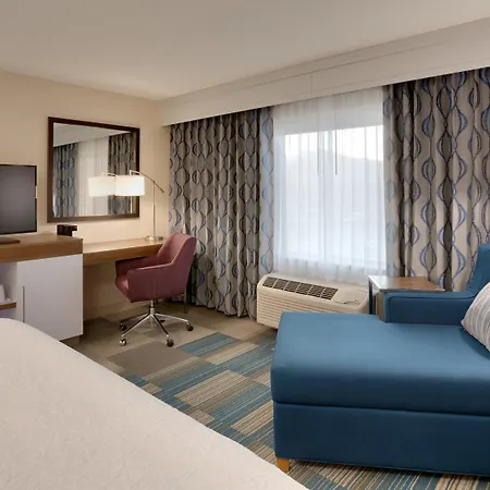 Hampton Inn & Suites Pocatello-3
