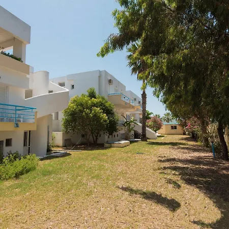 Leonidas Hotel & Studios-2