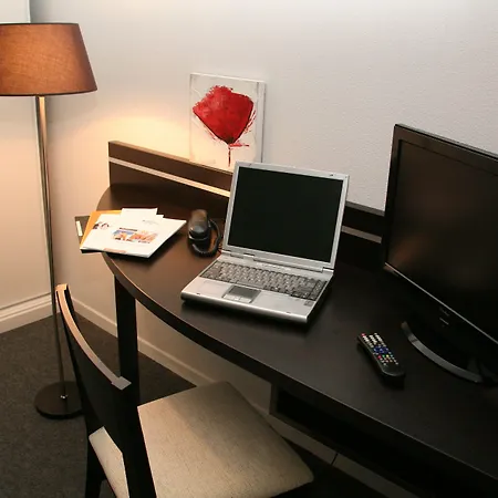 Nemea Appart Hotel Home Suite Nancy Centre-2