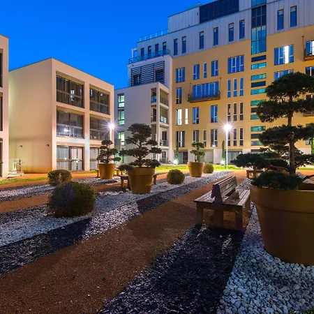 Lagrange Aparthotel Lyon Lumiere-3