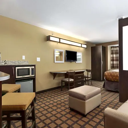 Microtel Inn & Suites By Wyndham Minot-2