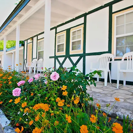 Peach Tree Inn & Suites-2