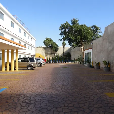 Hotel Las Dalias Inn-3