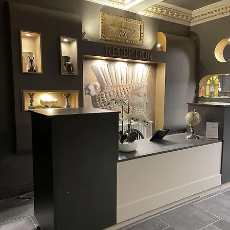 The Avenue Hotel-3