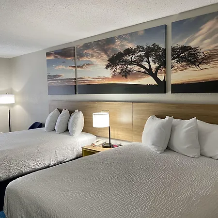 Homelodge Newnan-3