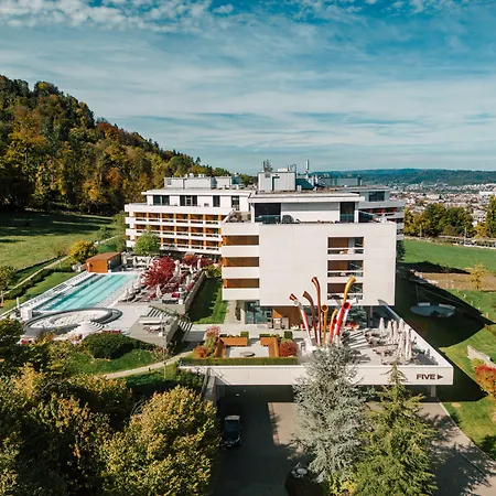 ¿Cuáles son los mejores hoteles cerca de Lake Zurich?-3
