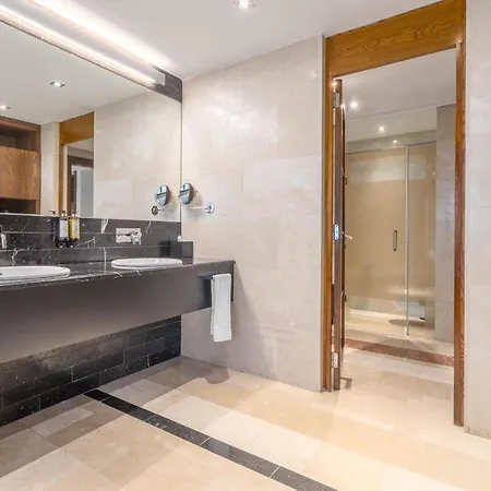 Eurostars Suites Mirasierra-2