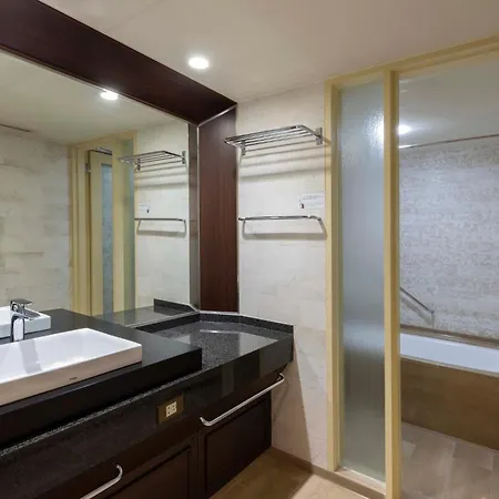 Rihga Royal Hotel Osaka, Vignette Collection By Ihg-2