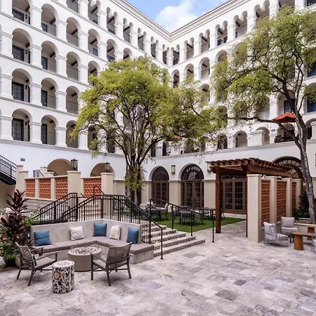 Doubletree By Hilton Austin-2