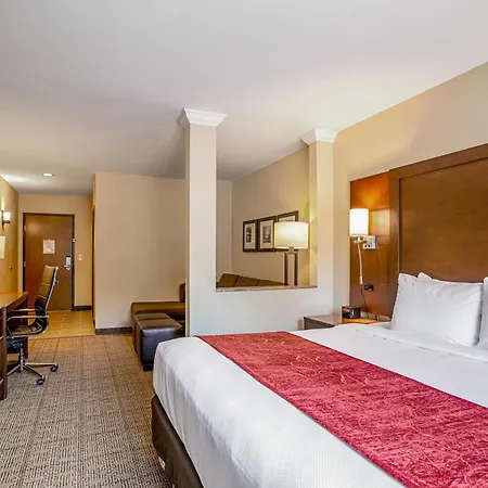 Comfort Suites Fishkill Near Interstate 84-2