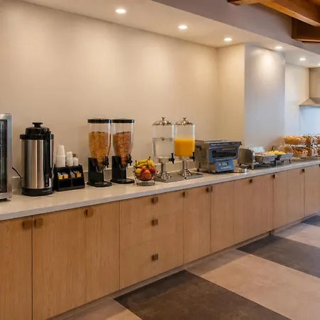Ramada By Wyndham 1000 Islands Gananoque-3