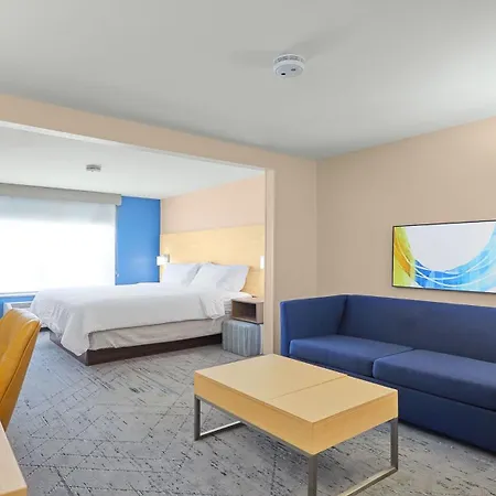 Holiday Inn Express Hotel & Suites Milwaukee Airport By Ihg-3