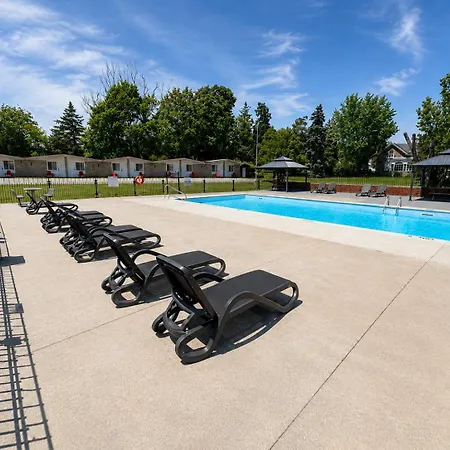 Ramada By Wyndham 1000 Islands Gananoque-2