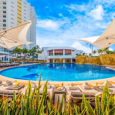 Altitude At Krystal Grand Cancun-2