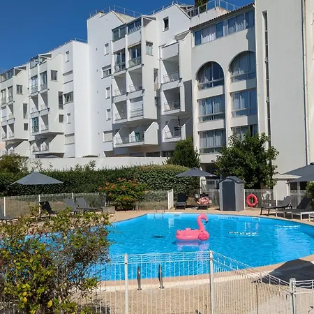 Residence Avec Piscine Face Au Port 200M Plage-2