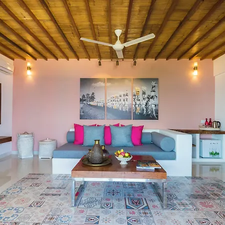 Pinkcoco Gili Air - Constant Surprises & For Cool Adults Only-3