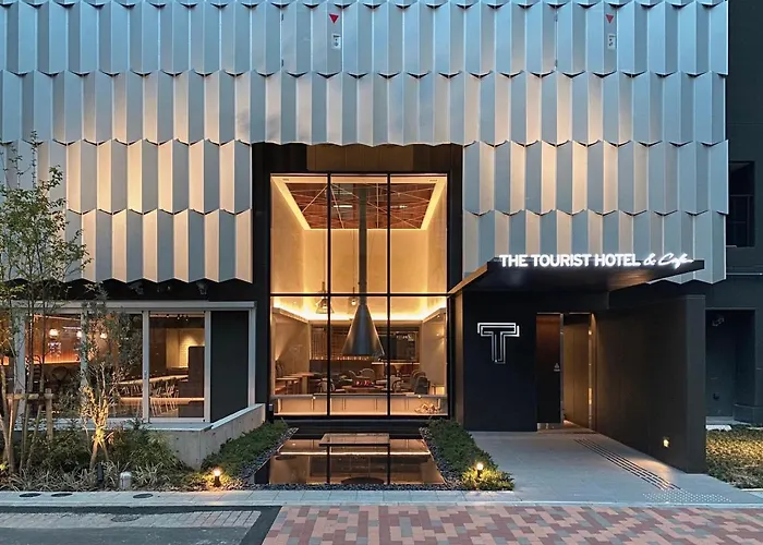 Family Hotel: The Tourist Hotel & Cafe Akihabara