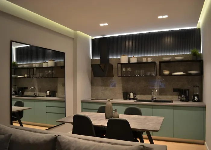 ArtNest Luxury &Suites
