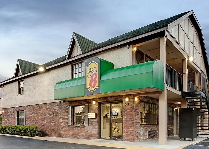 Americana Inn & Suites