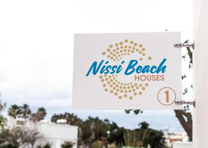 Vakantiehuisje "Nissi Beach" Houses