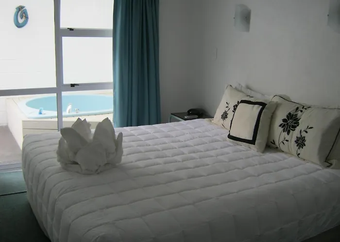 Resort: Palm Court Motor Inn