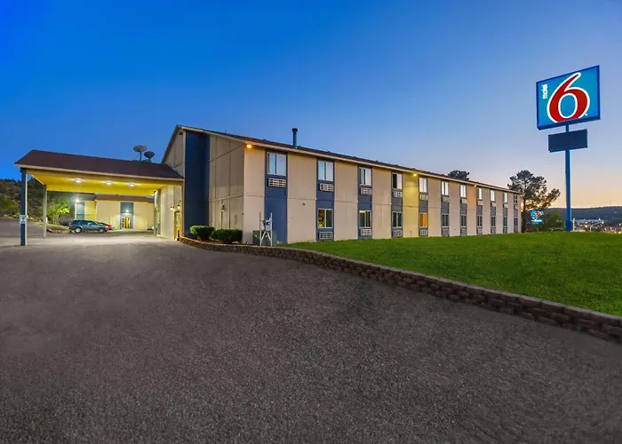 Cheap hotel: Motel 6-Silver City, Nm