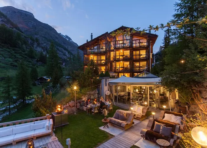 Hotel near College: Suitenhotel Zurbriggen