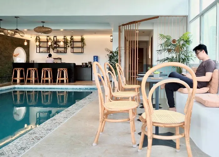 Cheap hotel: Beds & Friends Hostel Mactan With Pool And Bar