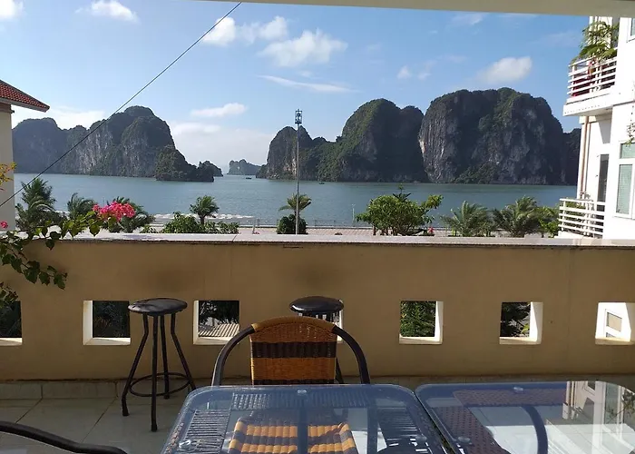 Jacuzzi hotel: Ha Long Lily Homestay