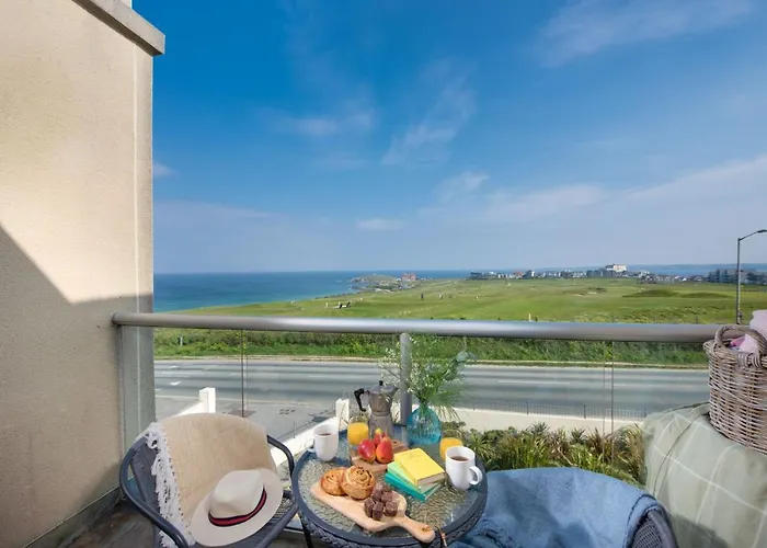 Dog friendly hotels 5 The Vista, Newquay - Short Walk To Beach - Free Parking And Wi-Fi - Stunning Views