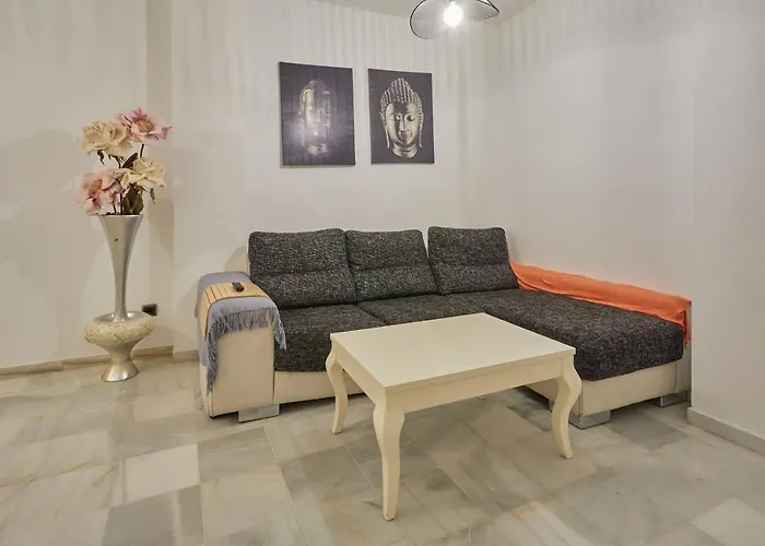 TWO BEDROOMS Leonor Dávalos
