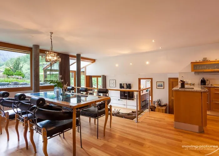 Hotel near College: Suitenhotel Zurbriggen