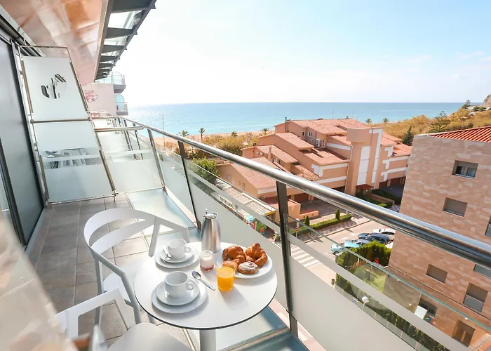 Hotel cerca del aeropuerto: Kaktus Hotel Kaktus Playa (Adults Only)