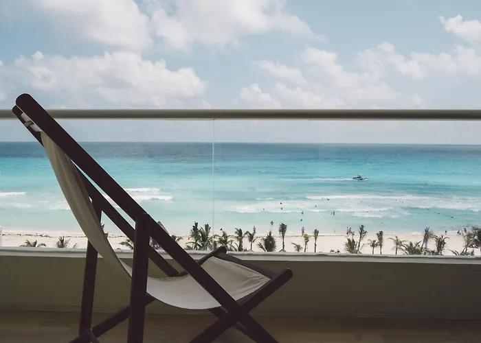 Luxury hotel only: Hotel Nyx Cancun