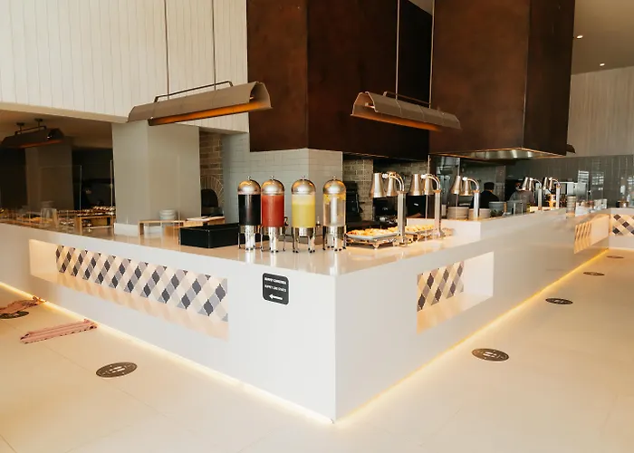 4 star hotel: Emporio Cancun