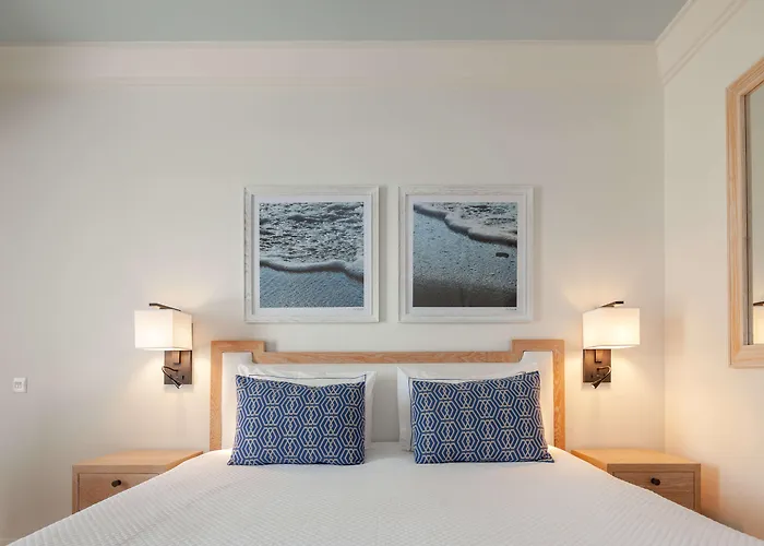 Hotel with view: Annabelle