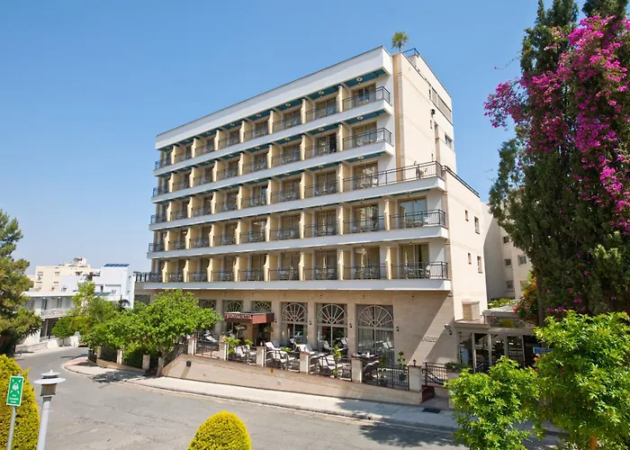 Resort: Semeli Hotel