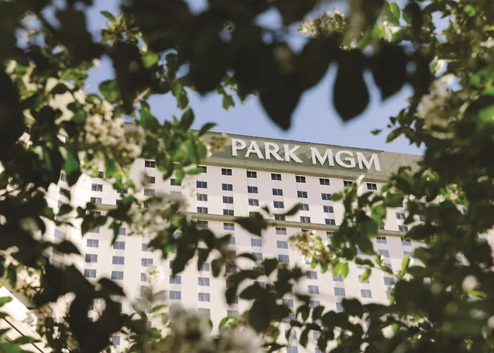 Hotels With Four Stars Park Mgm Las Vegas
