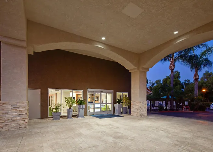 Holiday Inn Express Hotel & Suites San Diego-Escondido By Ihg